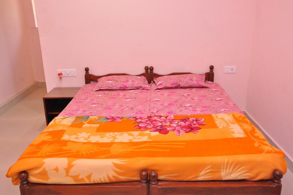 Castelinho'S Home Away From Home Anjuna Exterior photo
